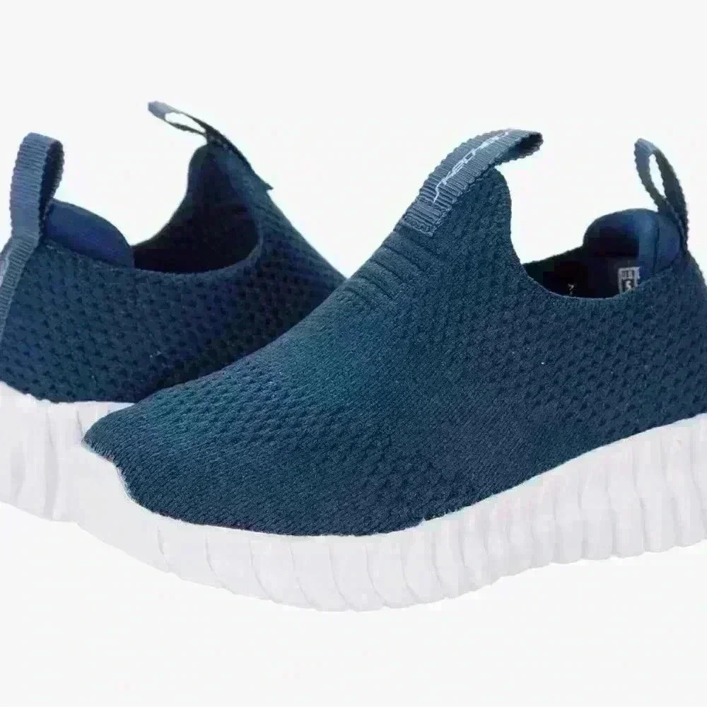 SKECHERS- Slip on Skechers toddlers size 6